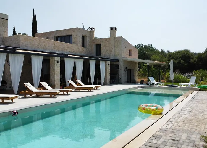 Villa Stratos Corfu -Private Pool And Hot Tub