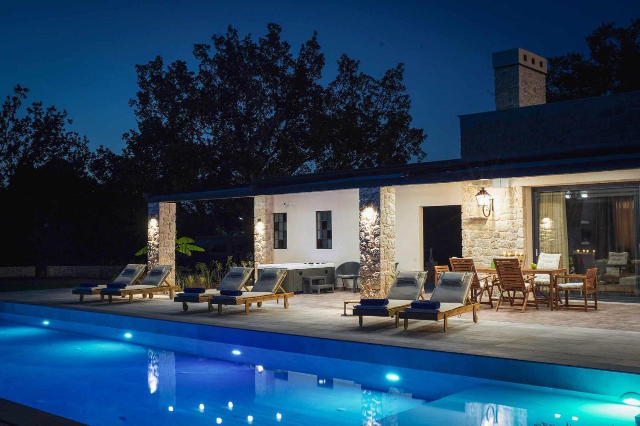 Villa Stratos Corfu -private Pool And Hot Tub Corfu (city)