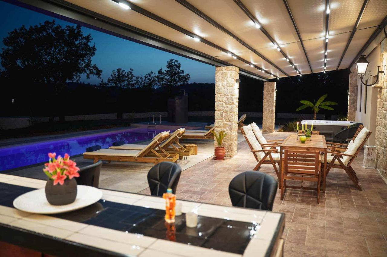 Villa Stratos Corfu -private Pool And Hot Tub Corfu (city)