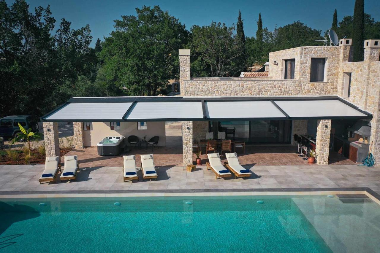 Stratos Corfu -private Pool And Hot Tub Villa