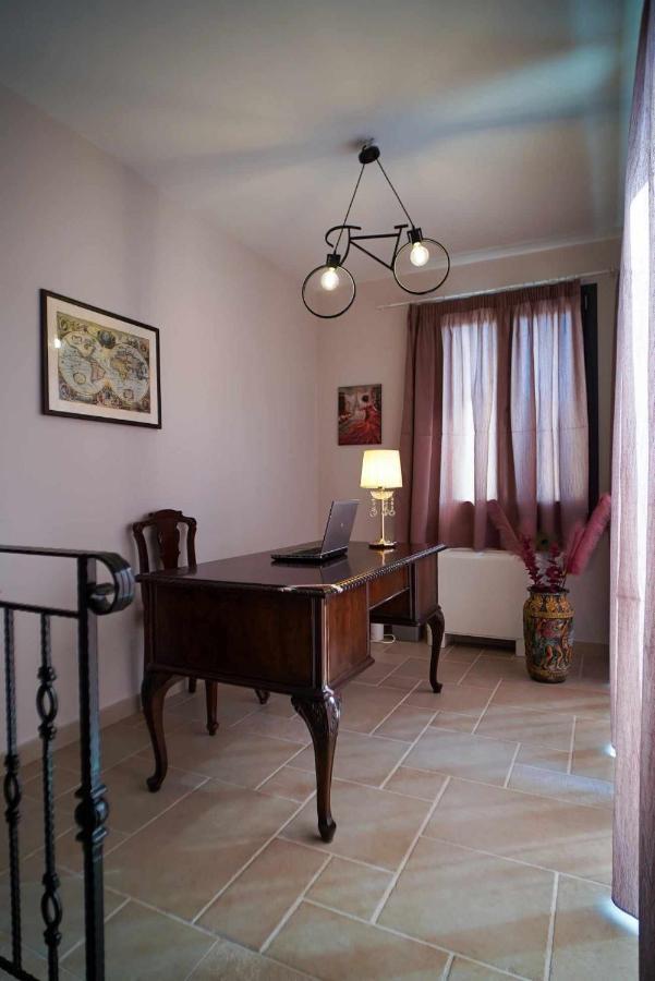 Stratos Corfu -private Pool And Hot Tub Villa *